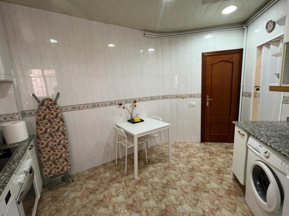 Rooms Nueva Valencia Barcelona Exterior photo