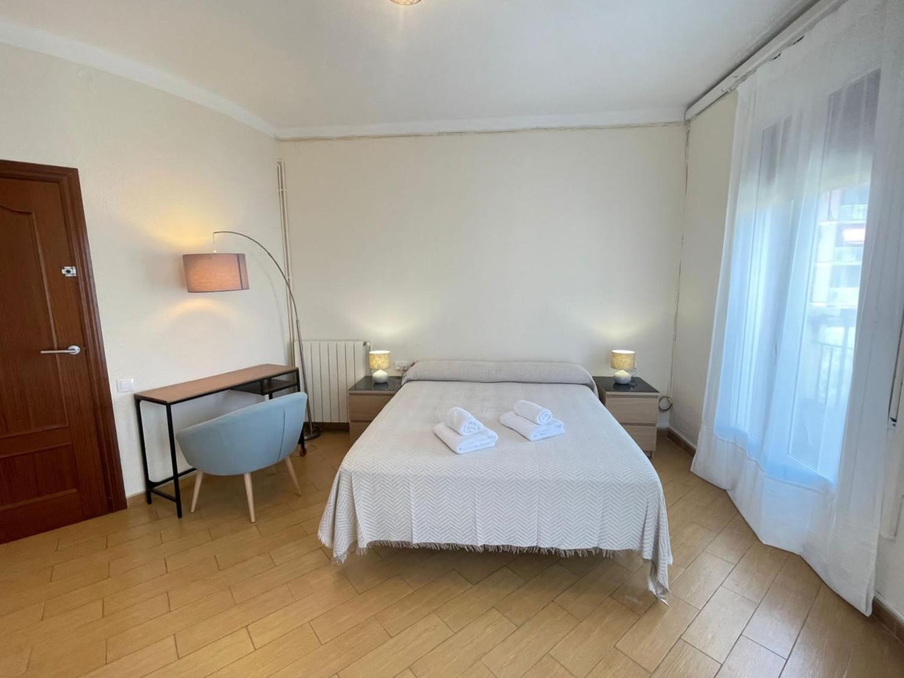 Rooms Nueva Valencia Barcelona Exterior photo