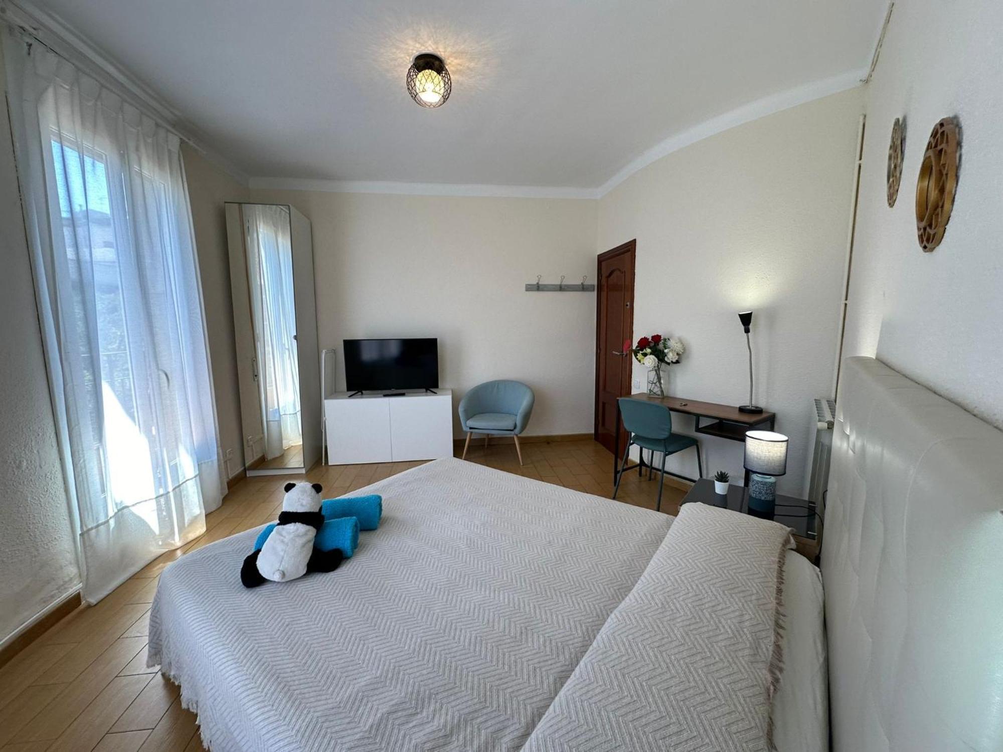 Rooms Nueva Valencia Barcelona Exterior photo