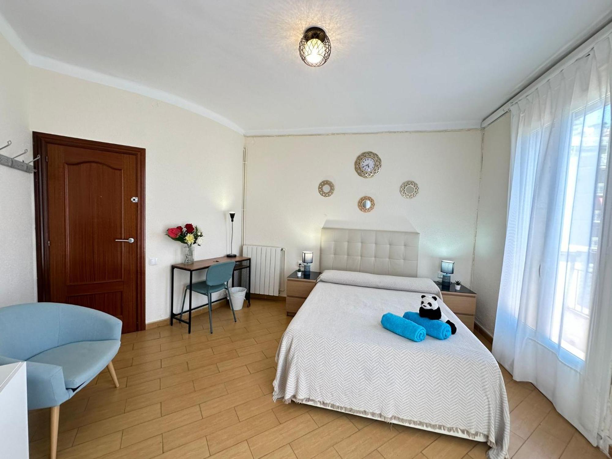 Rooms Nueva Valencia Barcelona Exterior photo
