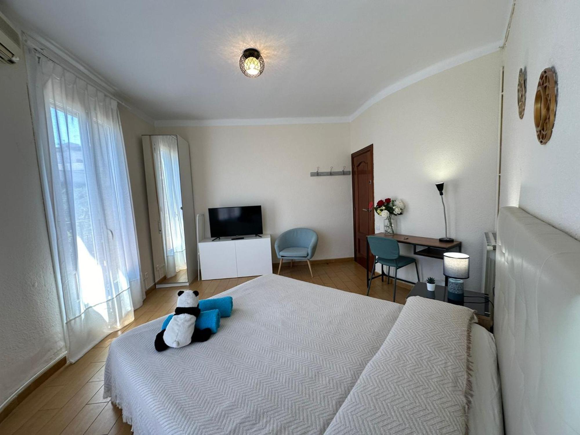 Rooms Nueva Valencia Barcelona Exterior photo