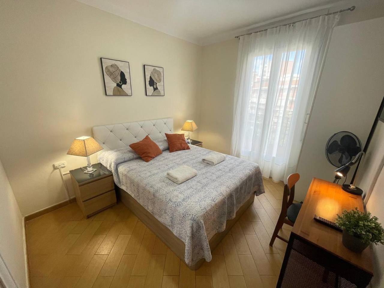 Rooms Nueva Valencia Barcelona Exterior photo