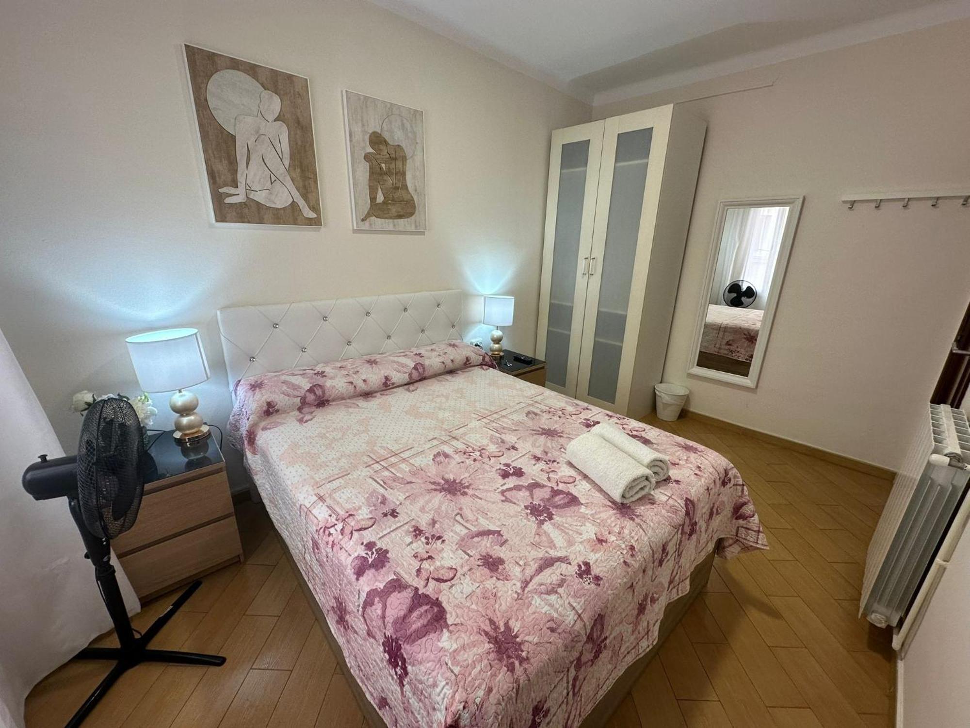 Rooms Nueva Valencia Barcelona Exterior photo
